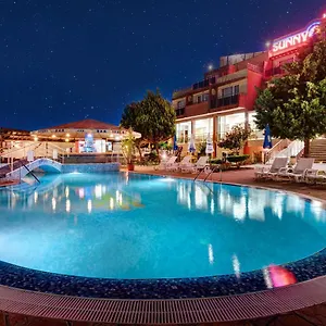 hotel-sunny.sozopol-hotels.com/