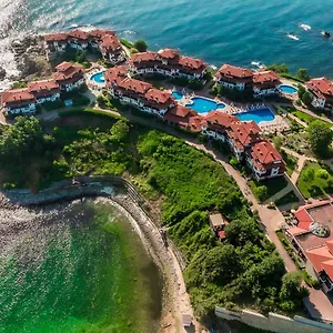 saint-thomas-holiday-village.sozopol-hotels.com/